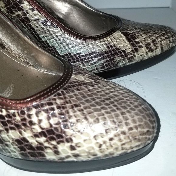 Gloria vanderbilt high heels, size 7 - Picture 4 of 6